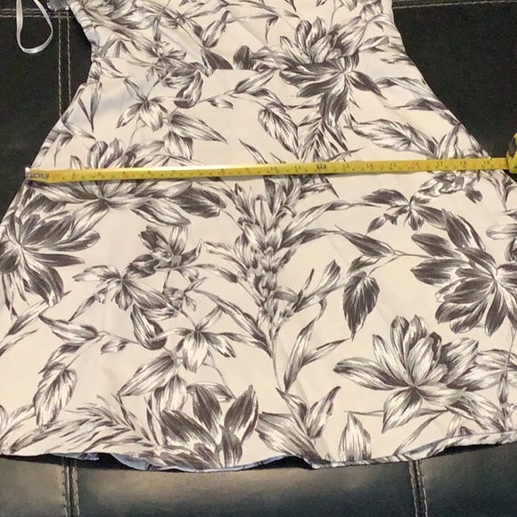 💥 Banana Republic one shoulder gray floral dress sz 2 - Picture 9 of 13